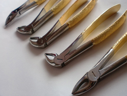 Dental-Extraction-Forceps